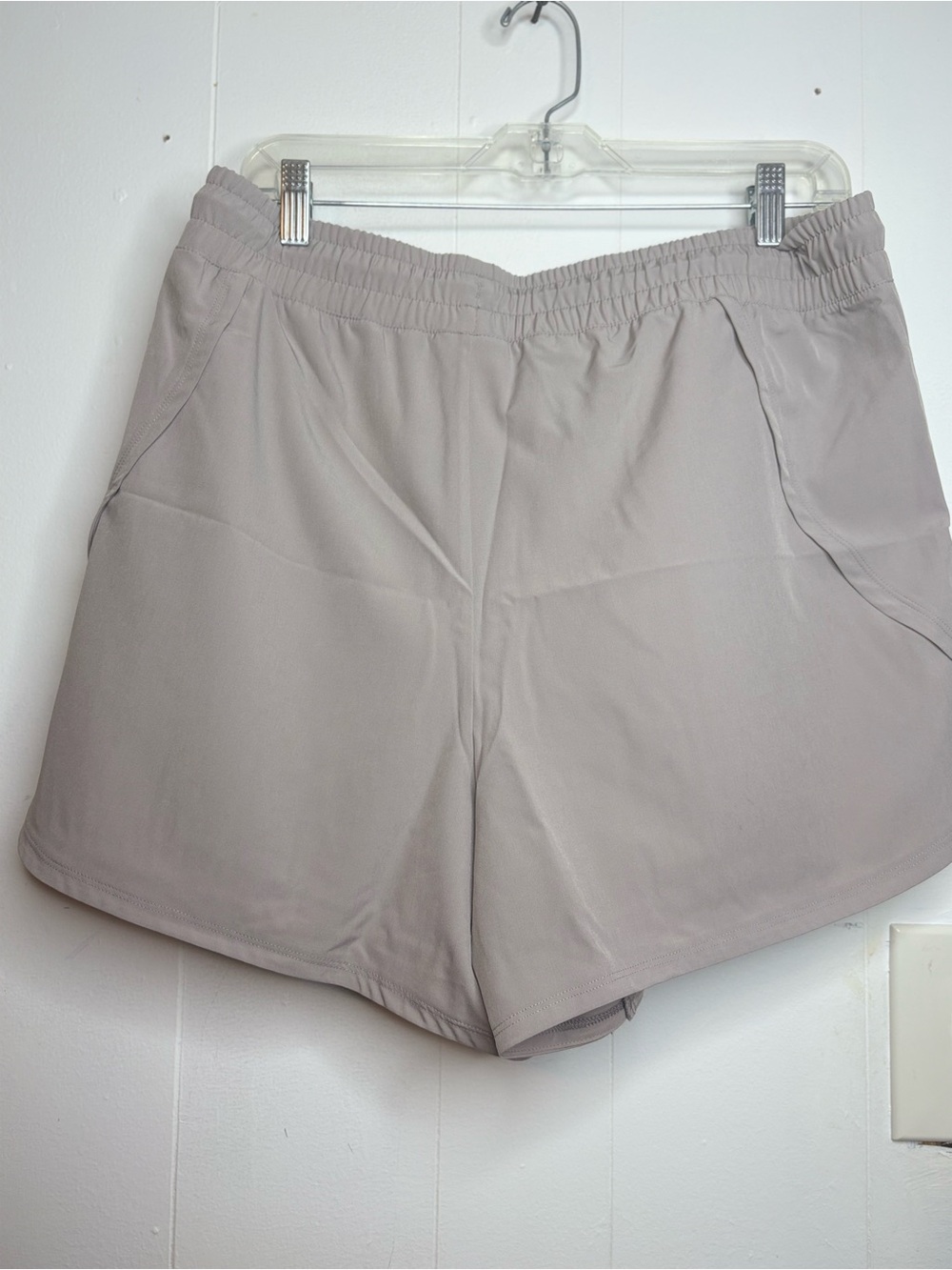 Light Taupe Women's Casual Elastic-Waist Shorts